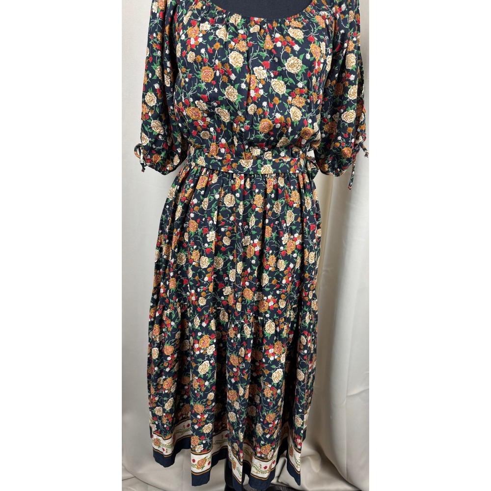 Vintage 70s Floral Prairie Maxi Dress Made in Canada‎ Size 9/10